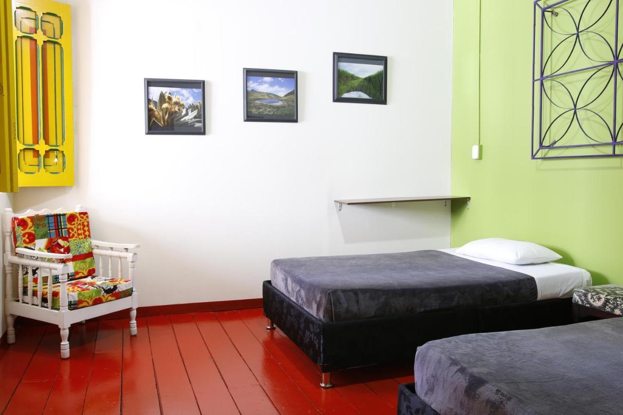 Golden Frog Manizales Hostel Kültér fotó